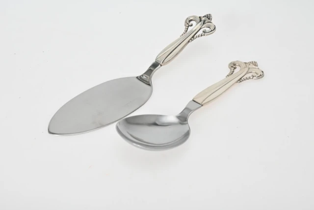Serveringsbestick, Silver handtag, totalvikt 113 gr