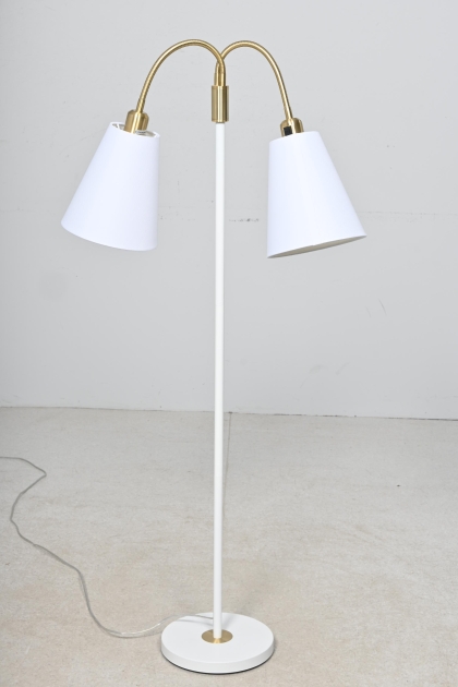 Golvlampa, Mio
