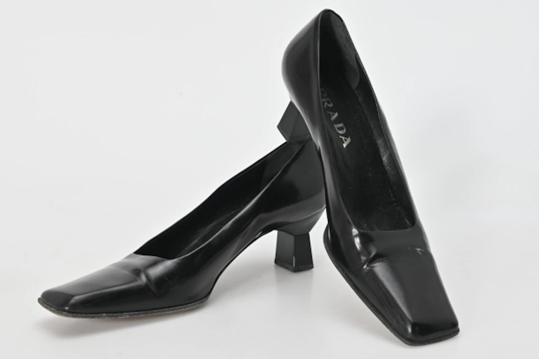 Pums, Prada