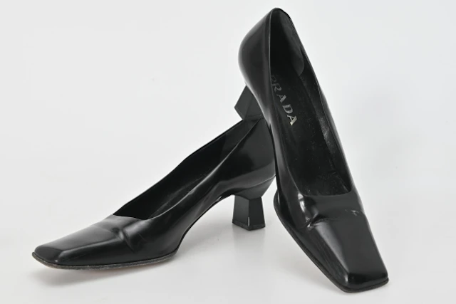 Pums, Prada
