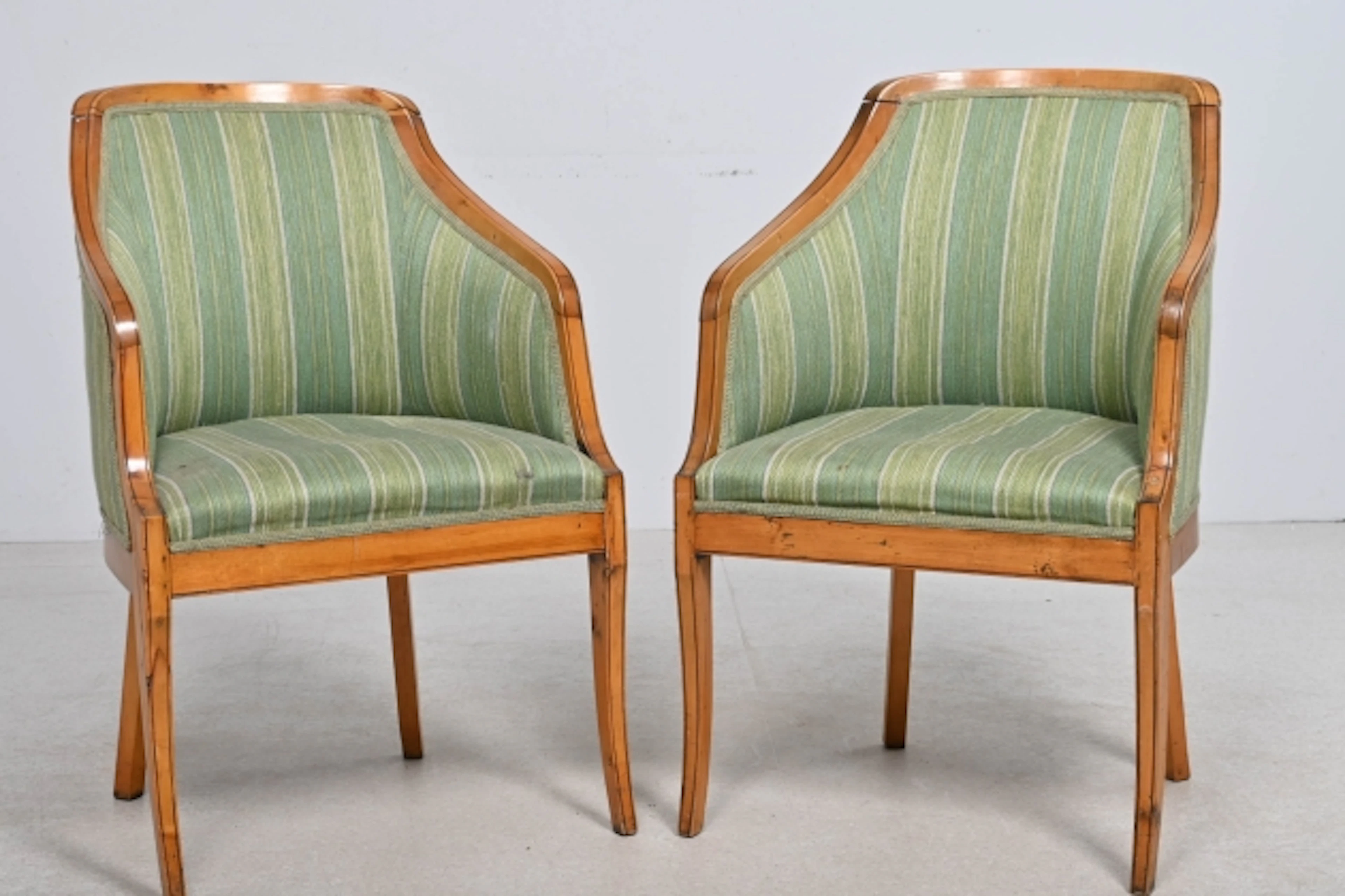 2 st Karmstolar