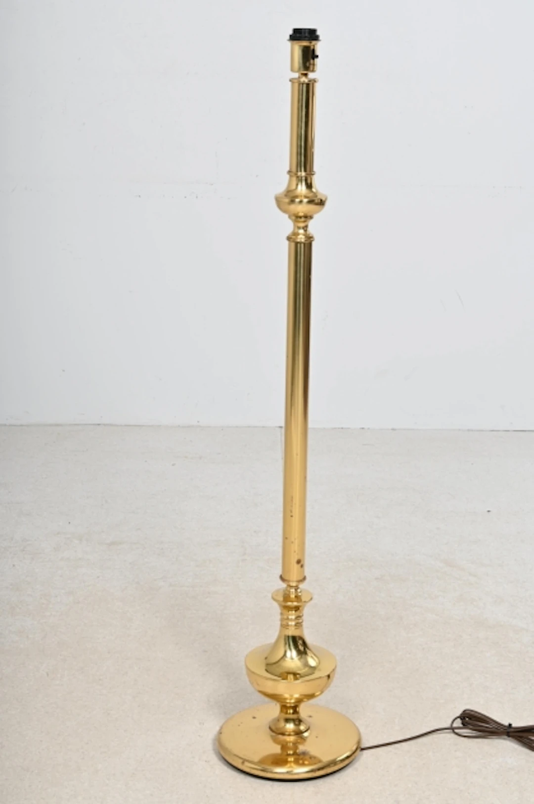 Golvlampa, Belid