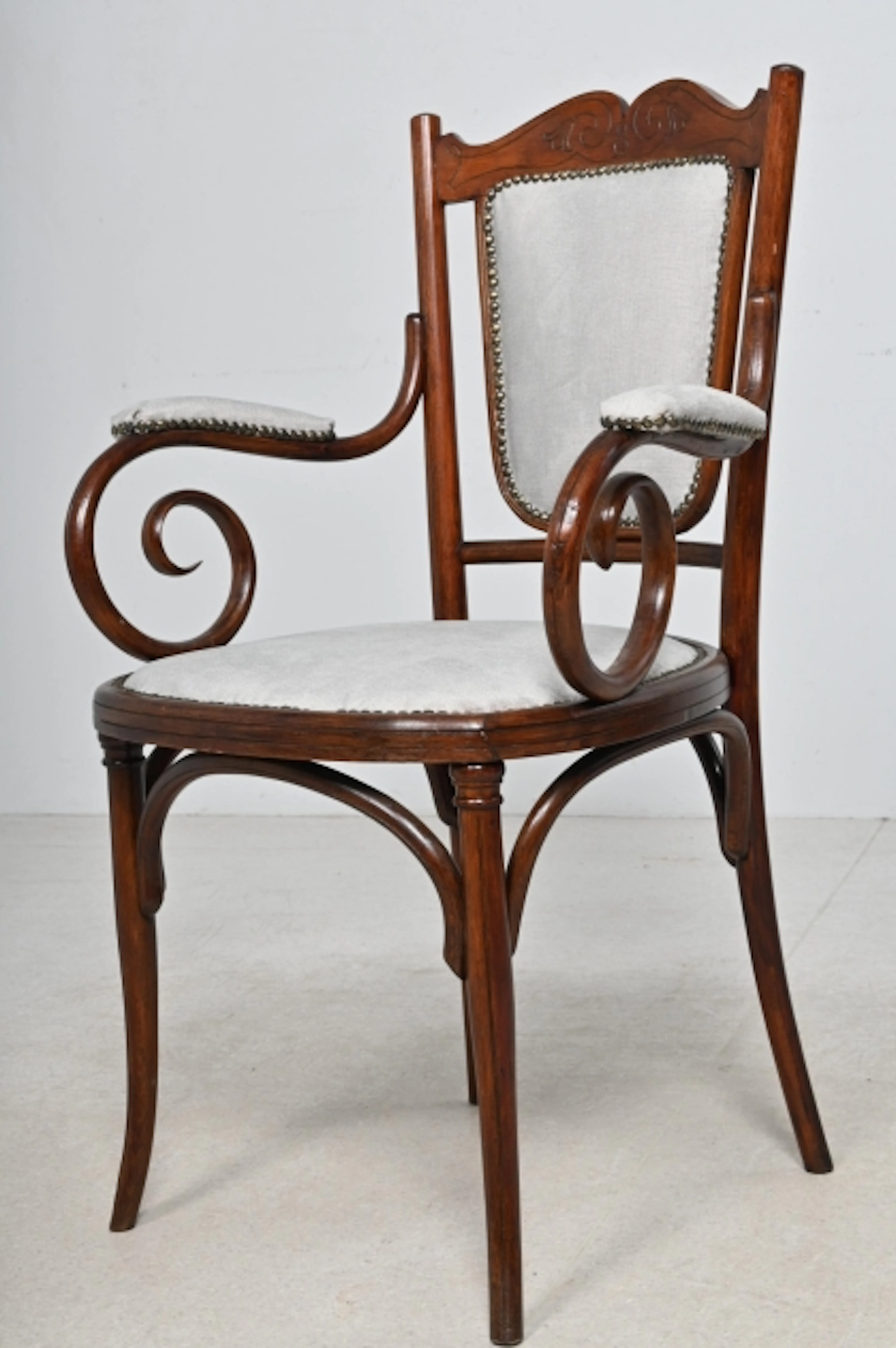 Karmstol, Thonet