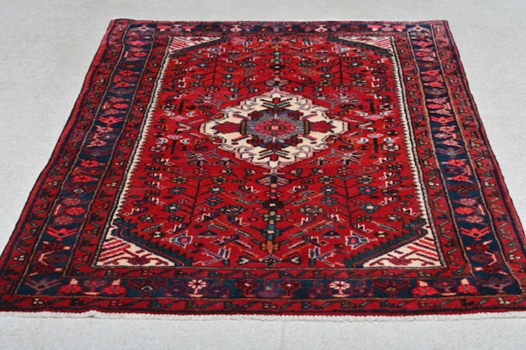 Orientmatta, Persik, Hossein Abad
