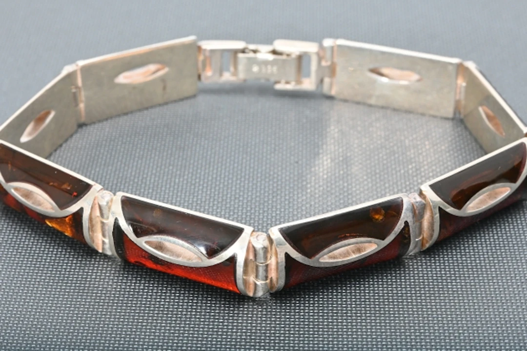 Armband, Silver och bärnsten, ca 23,5 gr