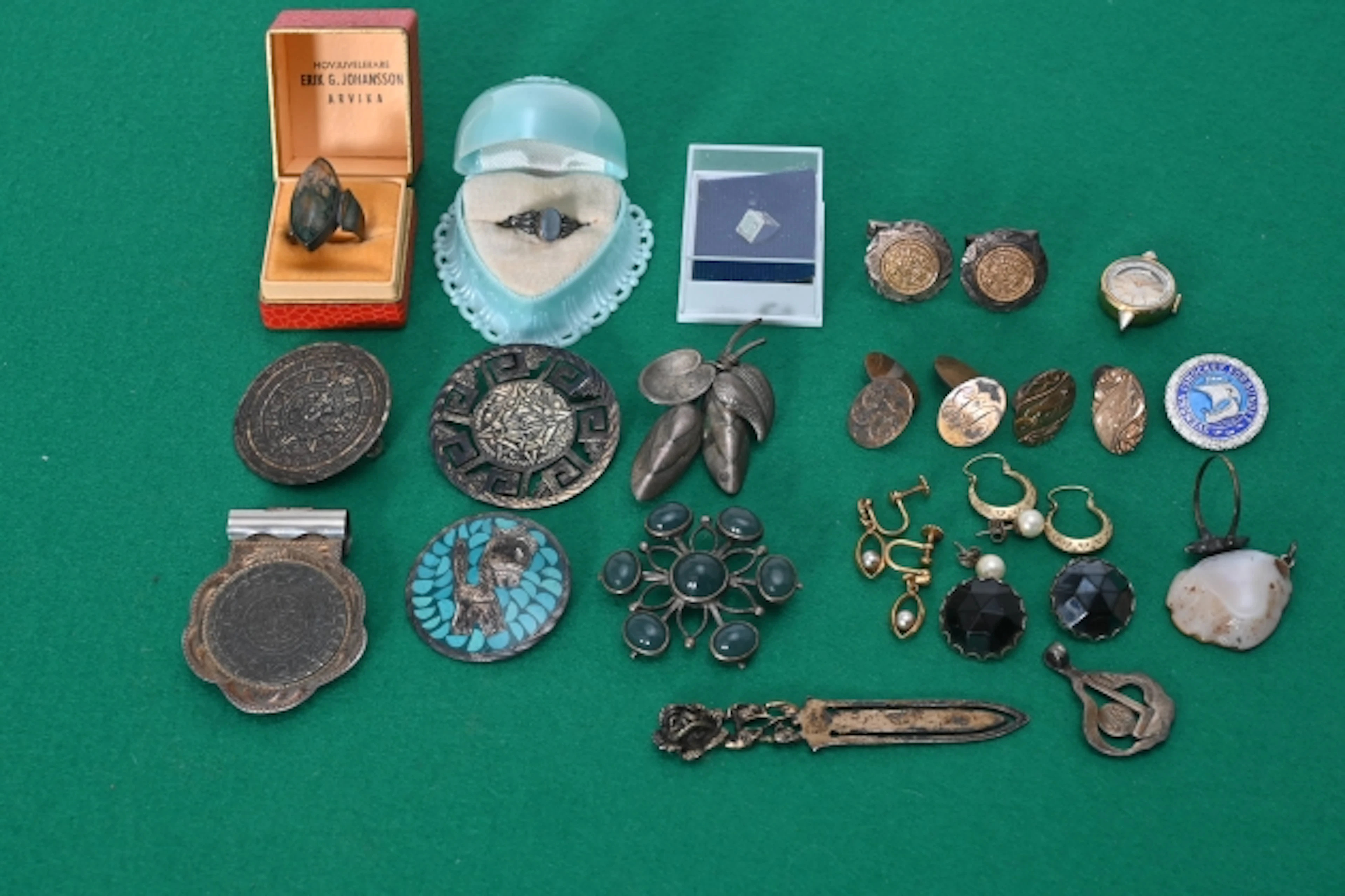 Div Bijouterier, Mestadels Silver