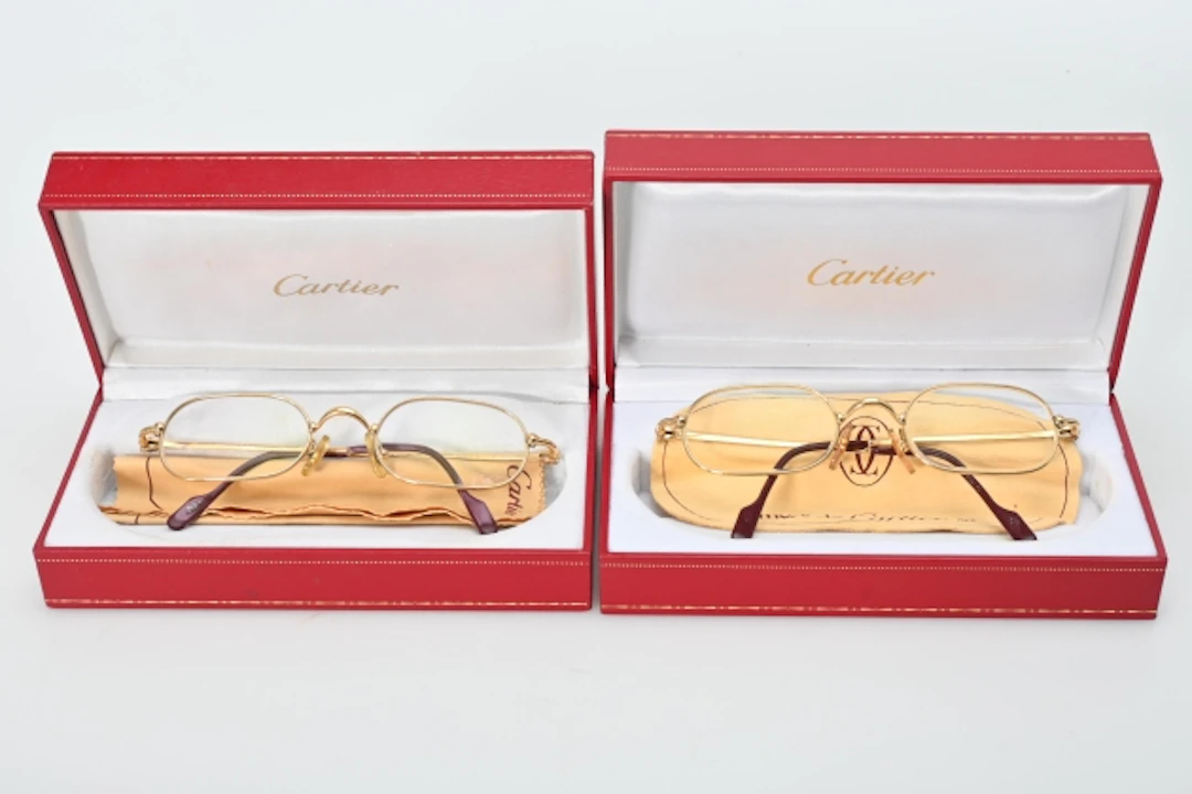 2 st Glasögonbågar, Le must de Cartier