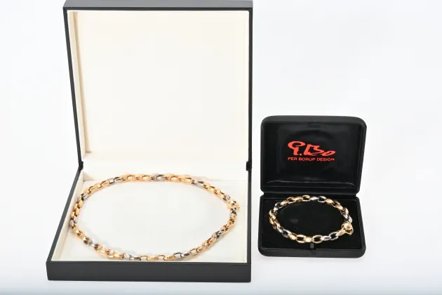 Guldhalsband & Armband, 2 st Diamanter Per Borup, Danmark, 18K ca 74,6 gr