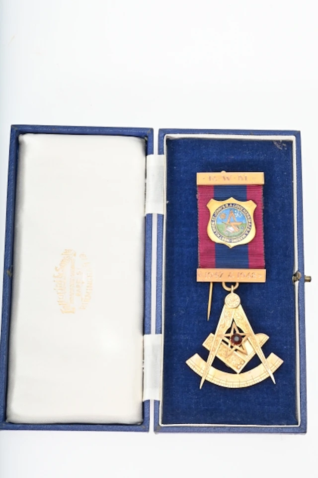 Frimurarmedalj 9K totalvikt 26,3 gr