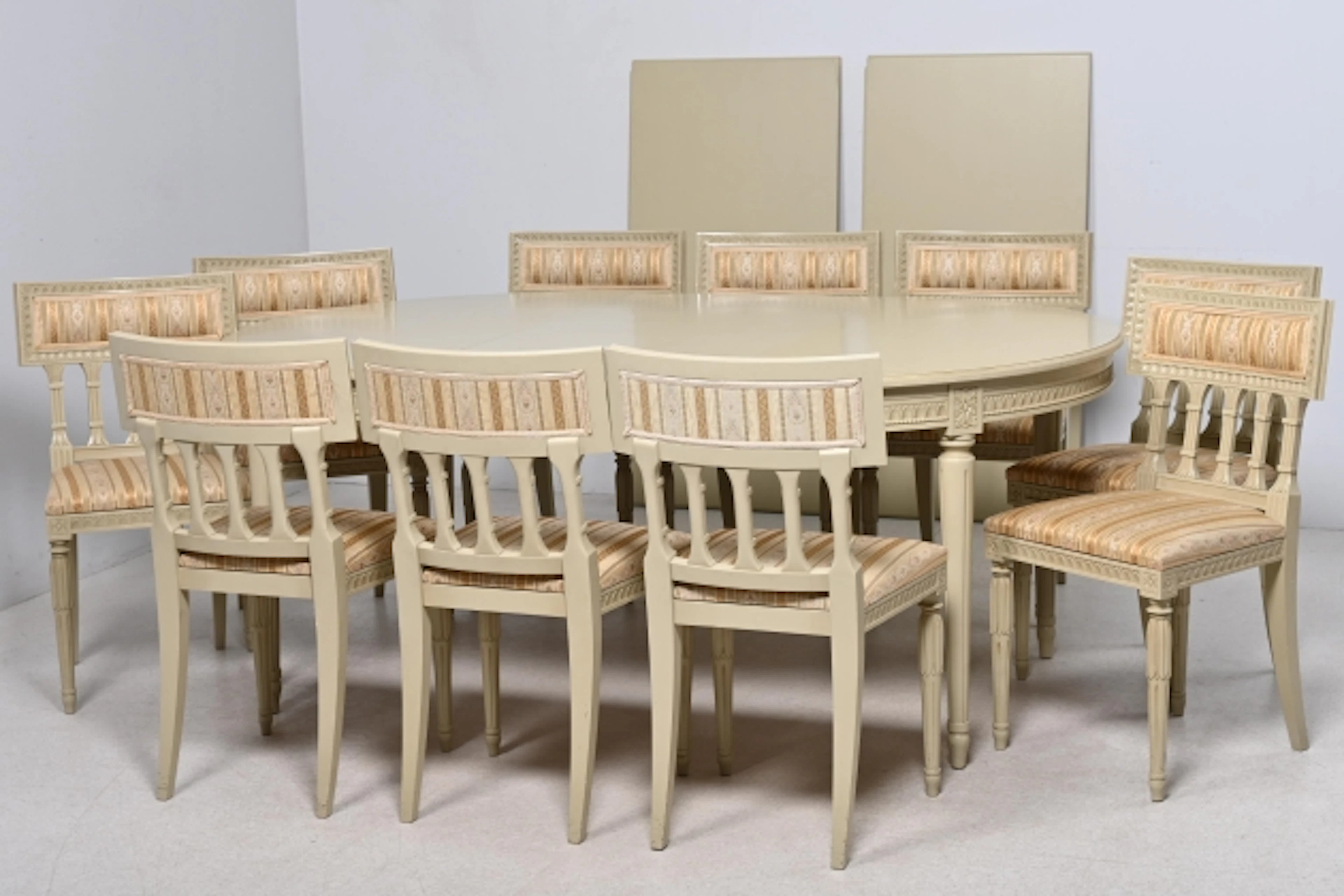 Matbord, 10 st Stolar, gustaviansk stil