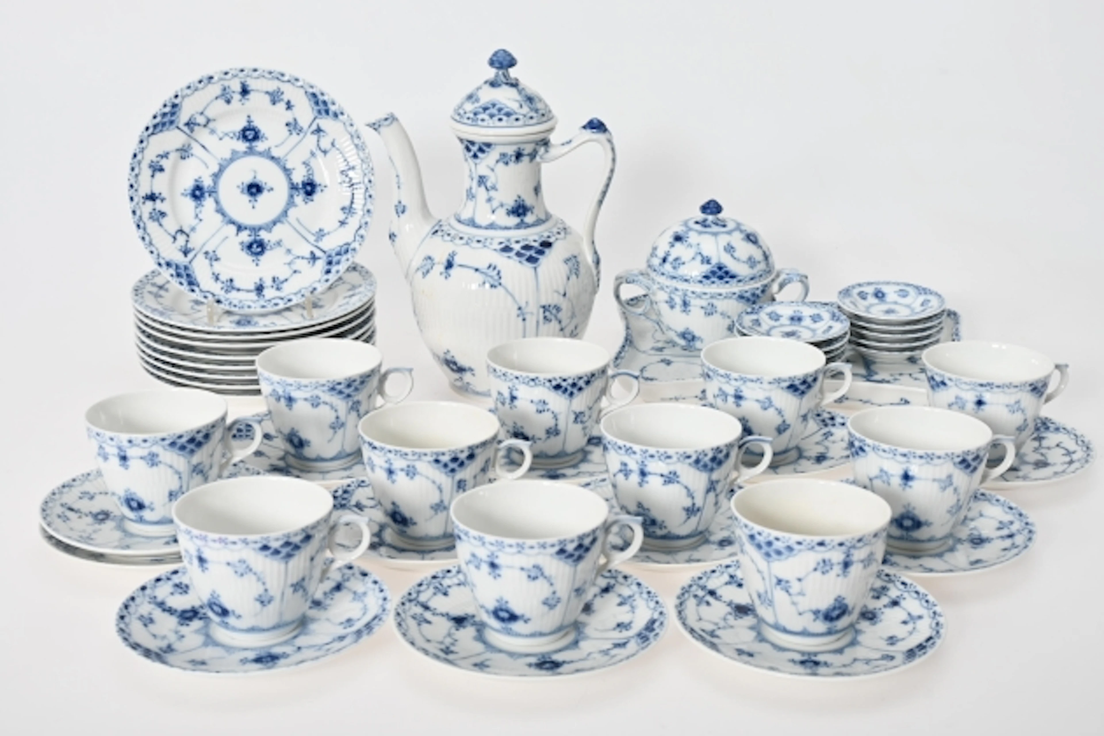 Royal Copenhagen "Musselmalet" Kaffeservis