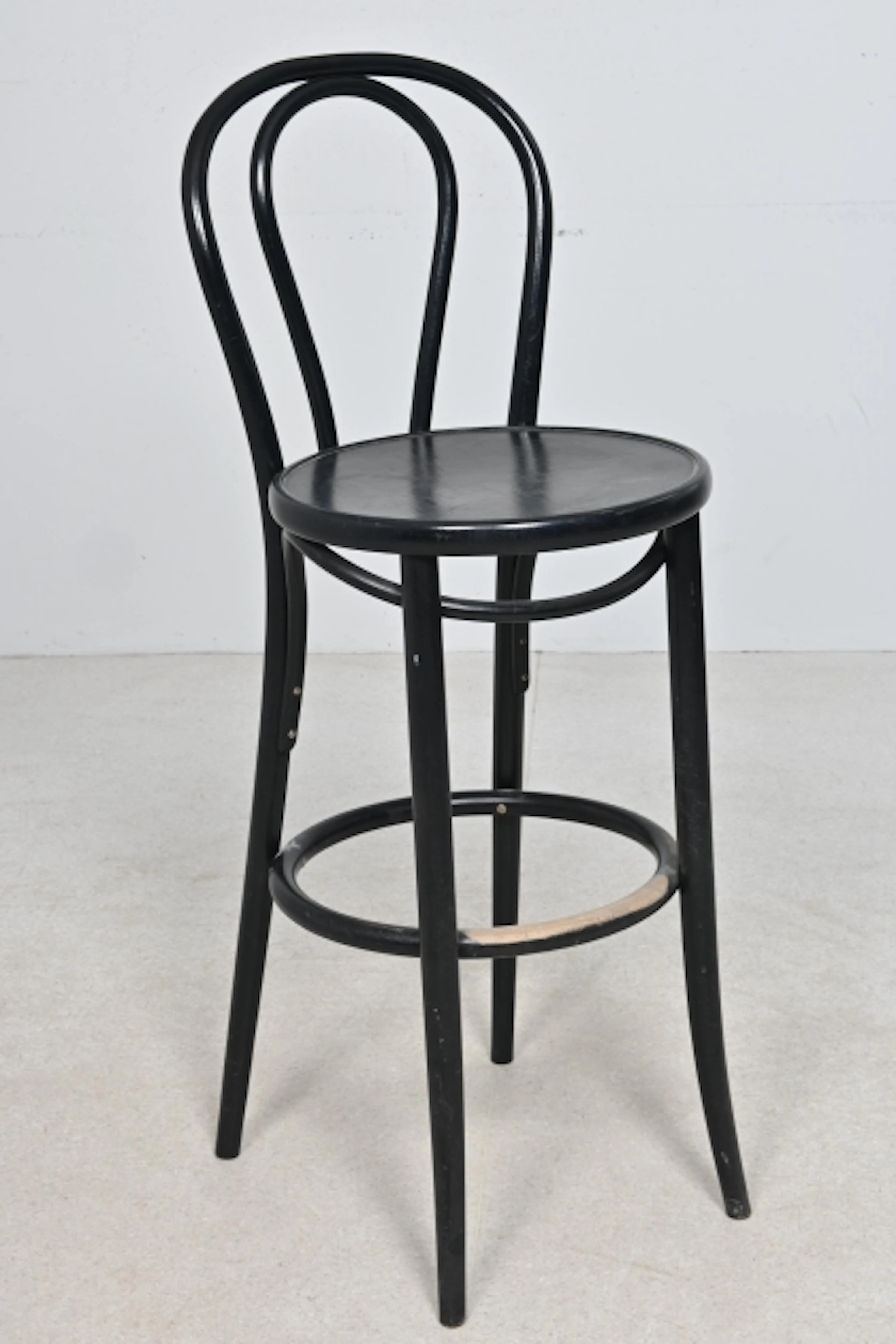 Barstol No 14, Ton