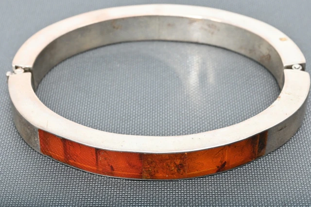 Silverarmband med bärnsten, ca 30,5 gr