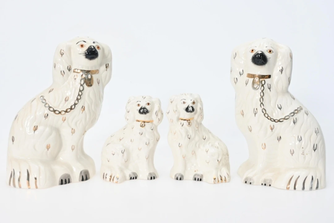 4 st Parhundar, Beswick