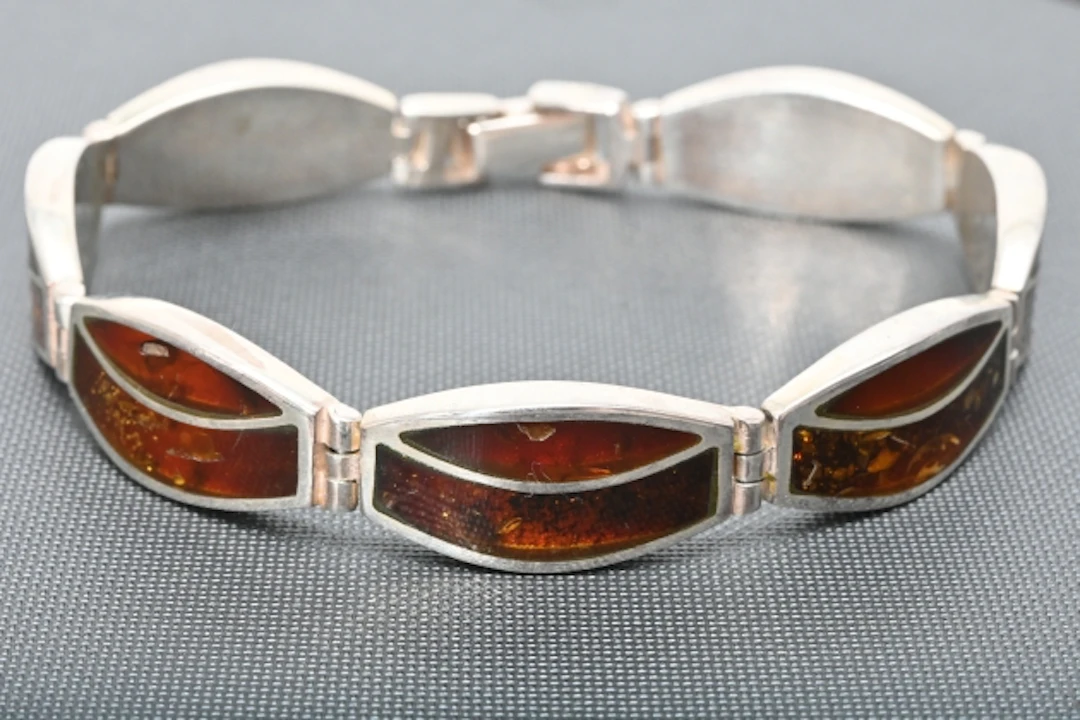 Armband, Silver och bärnsten, ca 23 gr