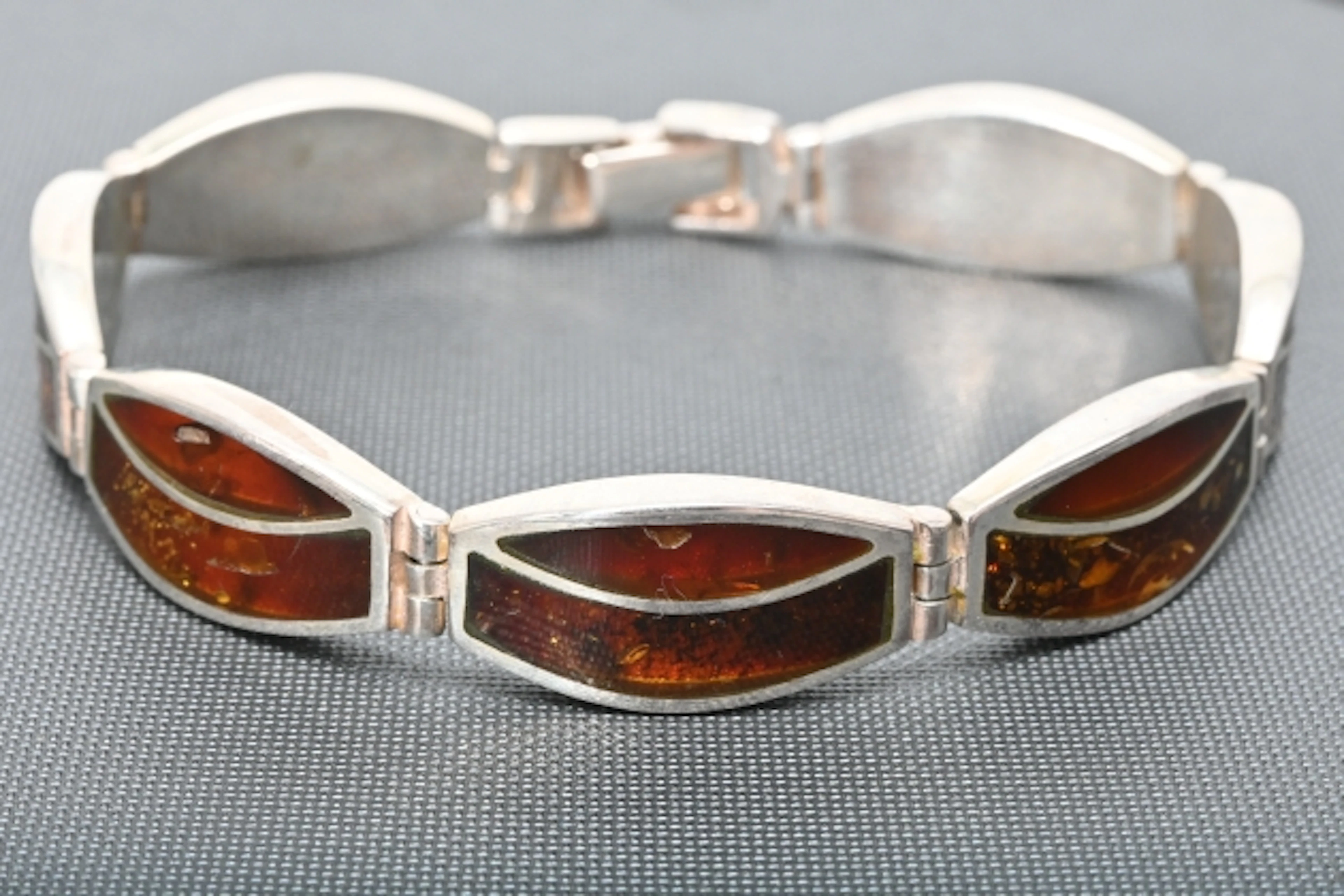 Armband, Silver och bärnsten, ca 23 gr