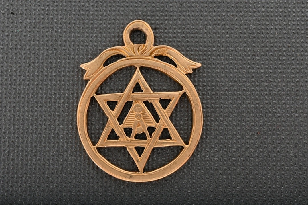 Hänge, Frimurarorden 18K ca 2,6 gr