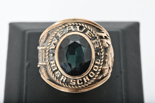 Guldring "Weaver High School" 10K ca 10,3 gr