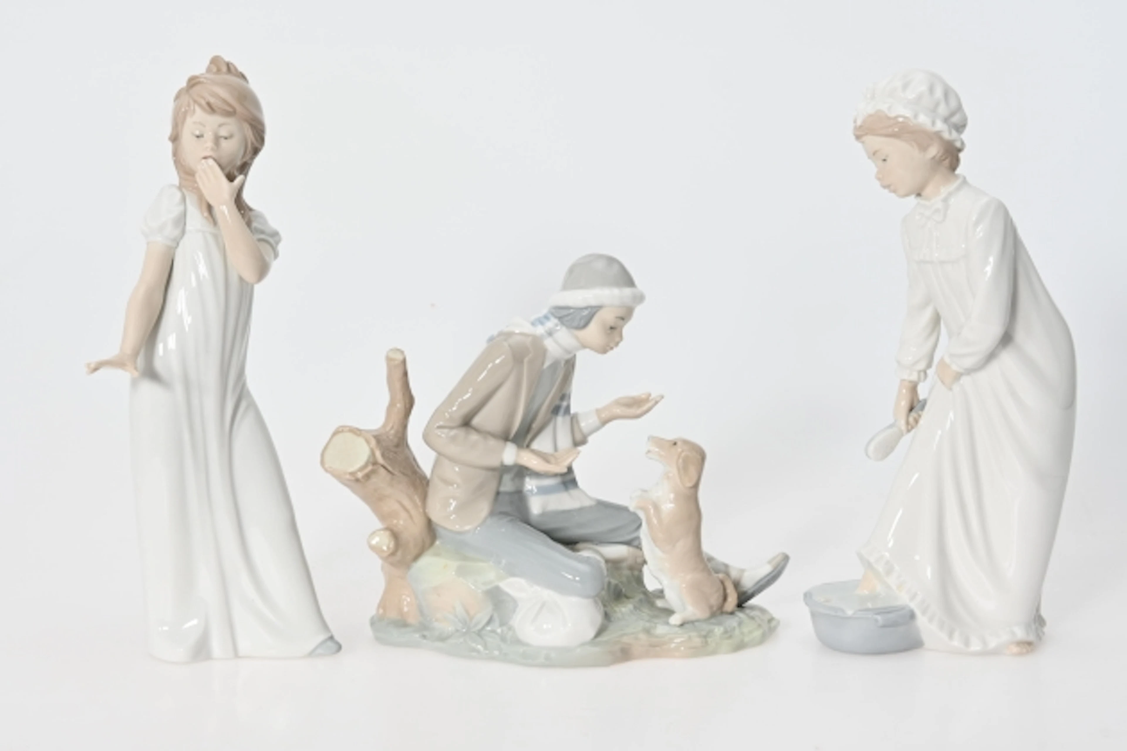 3 st Figuriner, Nao