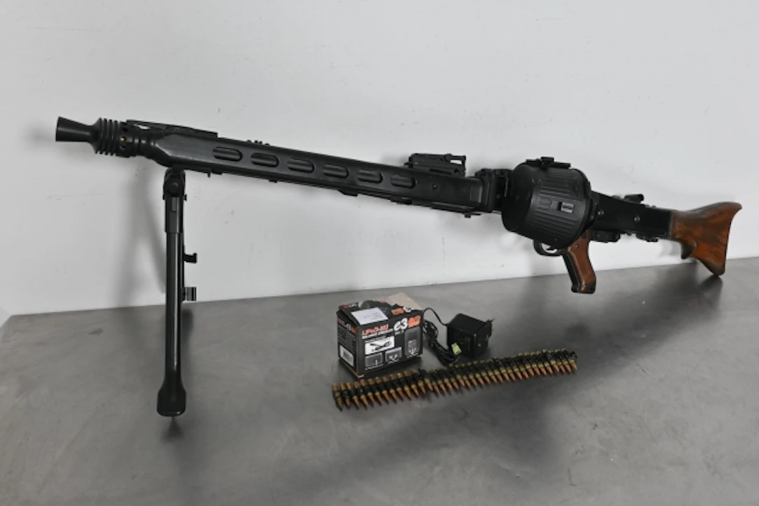 Airsoft, Kulspruta MG42