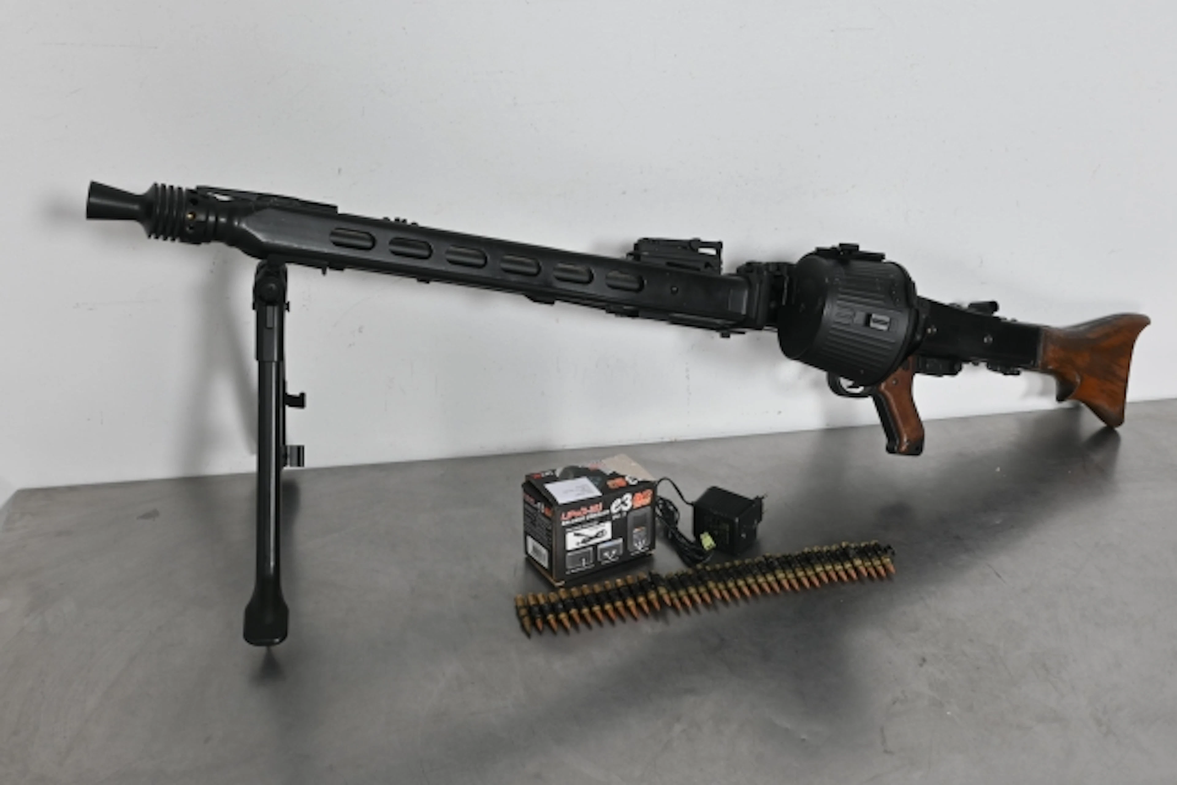 Airsoft, Kulspruta MG42