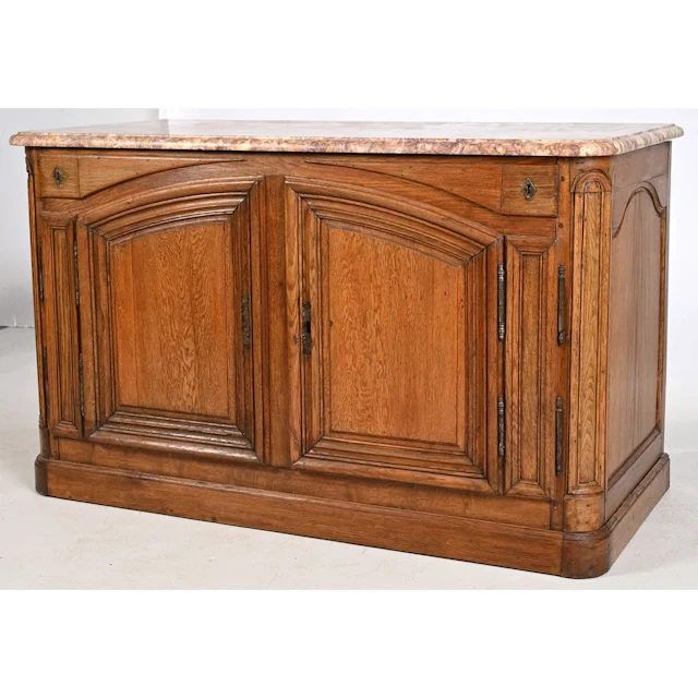 LOUIS XIV HUNTING SIDEBOARD in oak on a plinth. It has two double-hinged