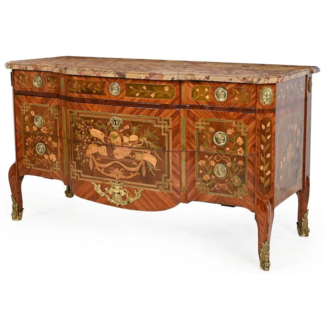 OEBEN. EXCEPTIONAL TRANSITION-STYLE CHEST OF DRAWERS with a central