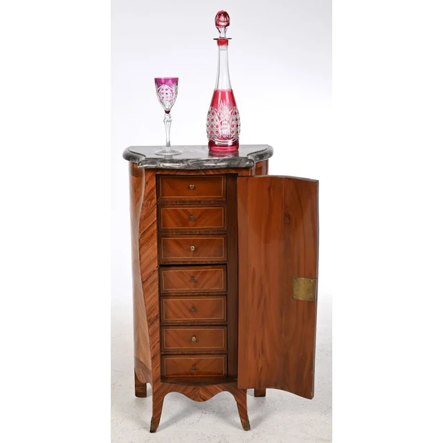 OEBEN. RARE SMALL WEEKLY CHEST FROM THE PERIOD BETWEEN THE TWO LOUIS
