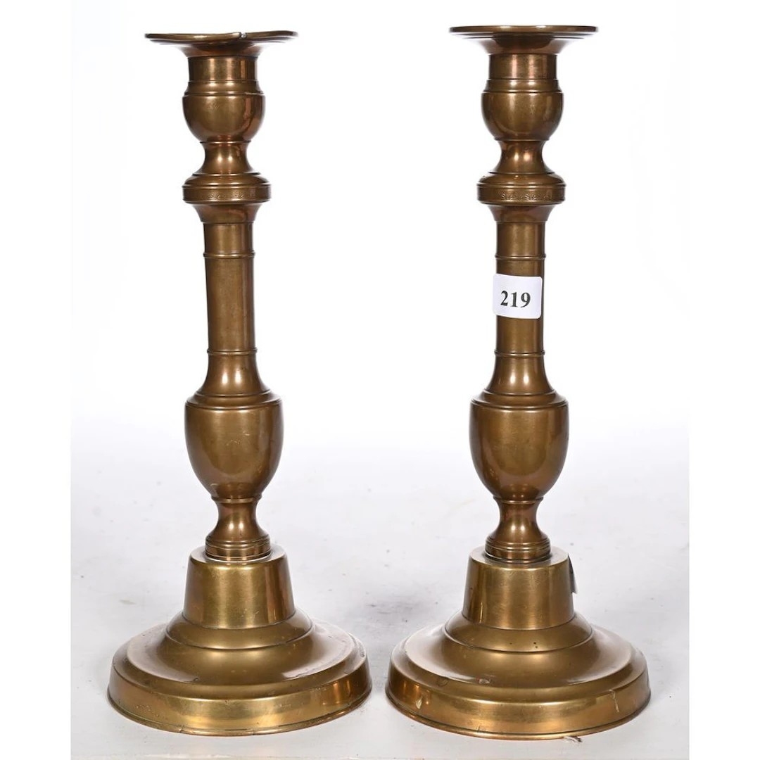 PAIR OF CANDLESTICKS in gilded bronze. Baluster shaft. Antique piece. H.27.