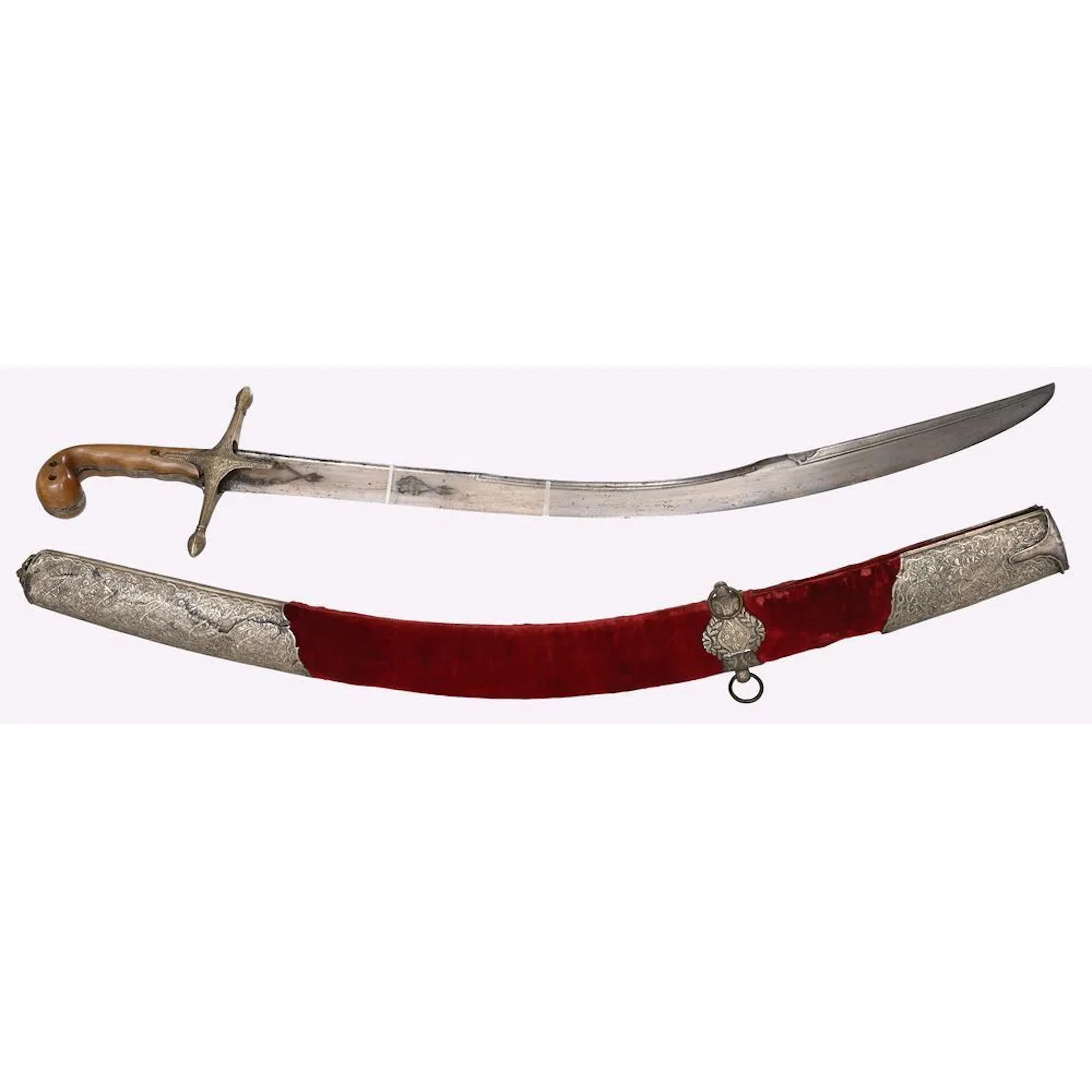 Ottoman saber known as a “pala.” Handle made of light-colored horn.