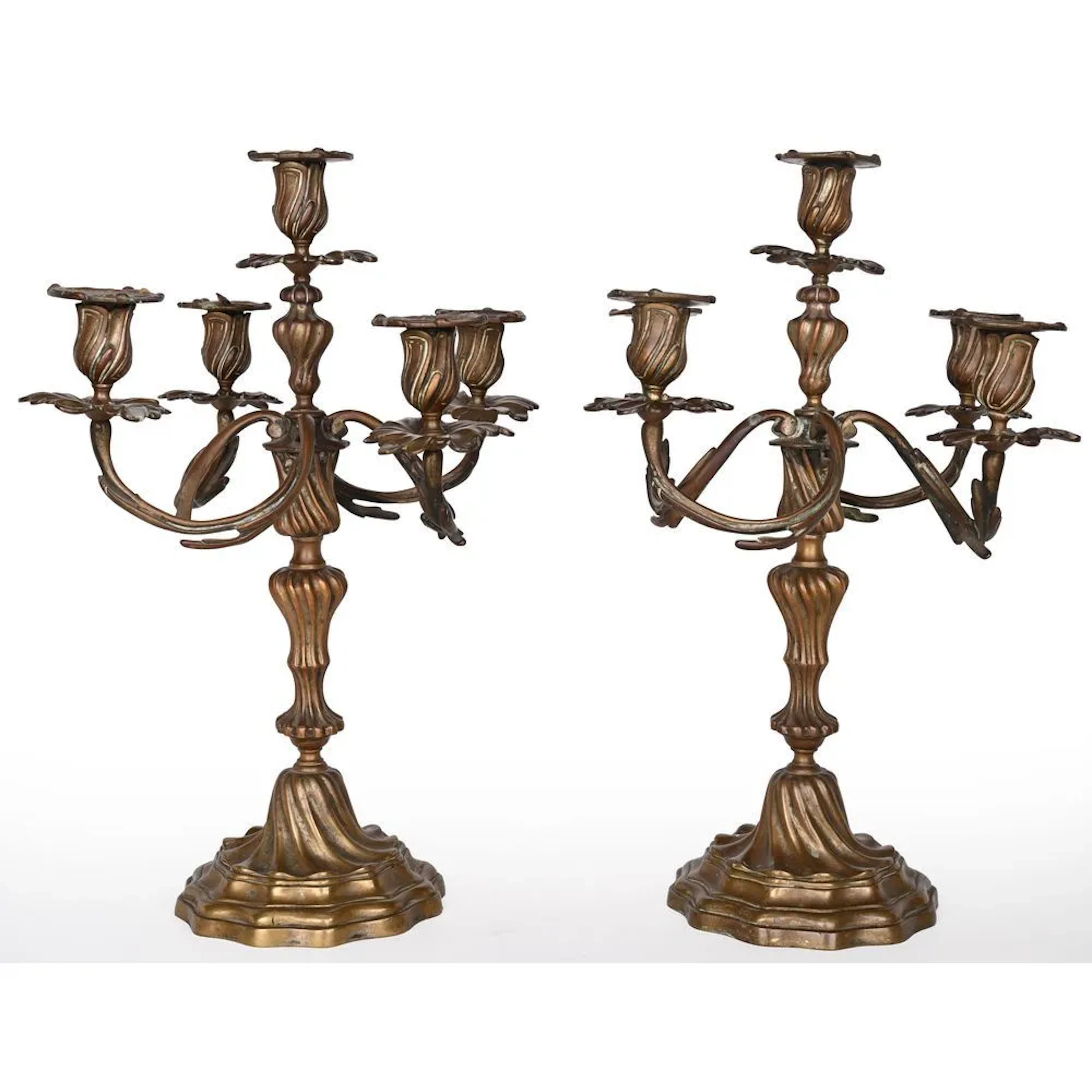 PAIR OF LOUIS XV CANDELABRA in patinated bronze with 5 lights. Twisted