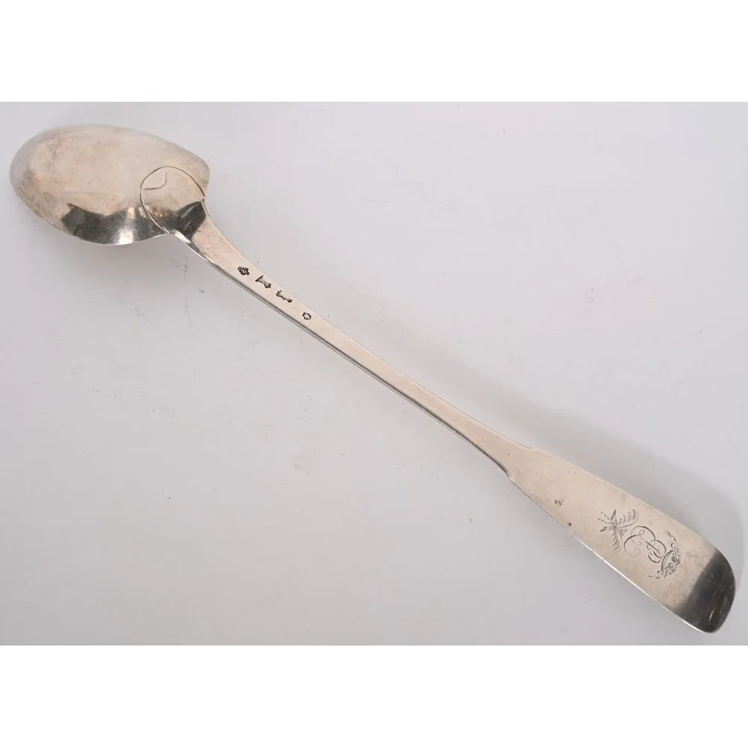 LARGE STEW SPOON, 18th-century “uniplat” style, engraved with a number.