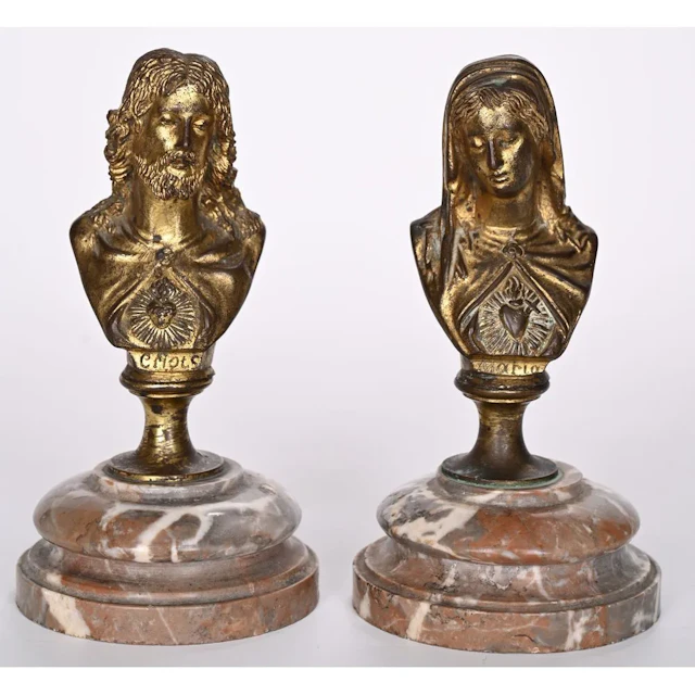 PAIR OF gilded bronze figures depicting Christ and the Virgin Mary