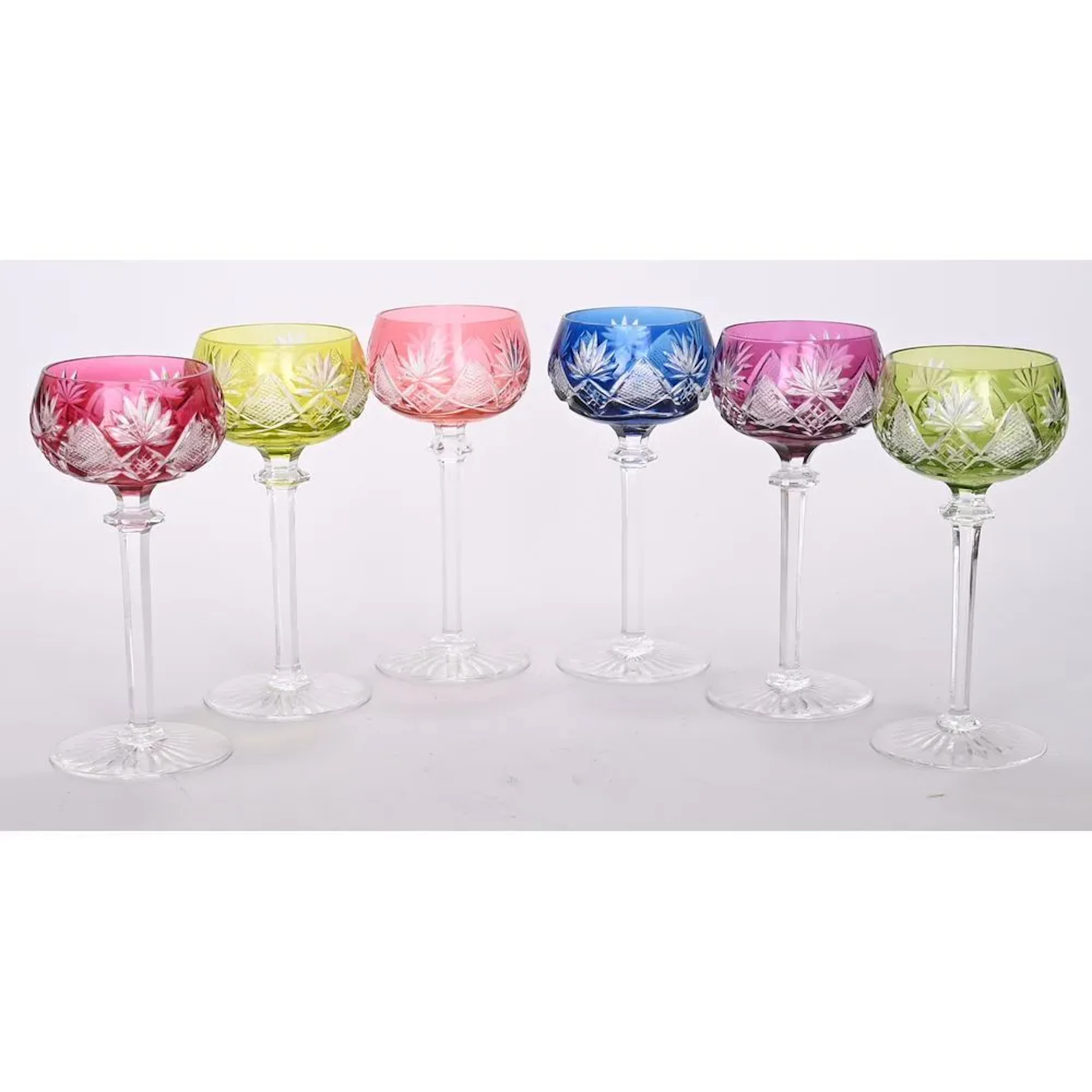 VAL SAINT LAMBERT. SET OF 6 colored cut crystal wine glasses. Round