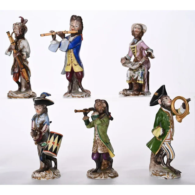 SAXE. 6 porcelain figures depicting monkeys playing musical instruments.