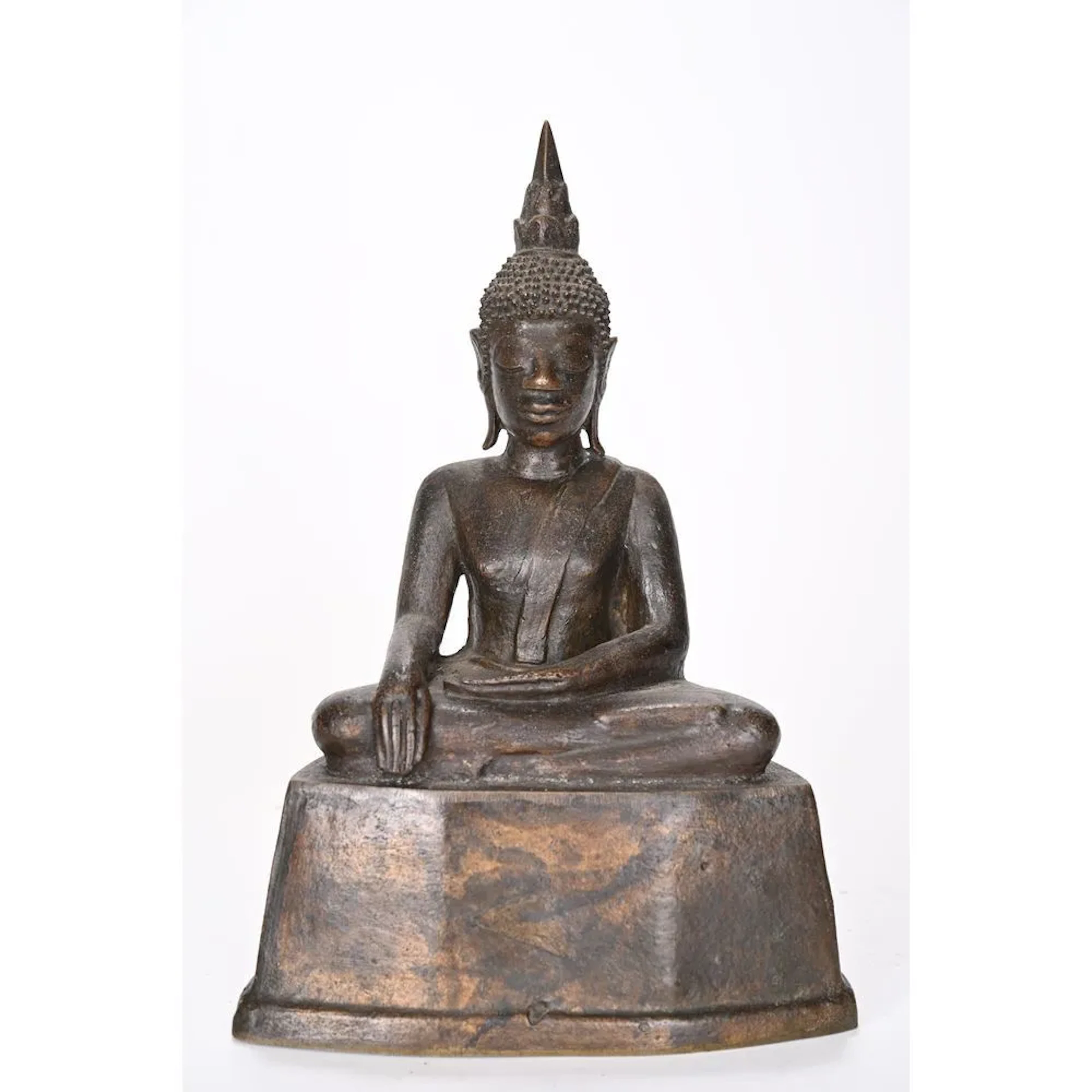 BUDDHA known as "Fang," made of bronze. Northern Thailand. Beautiful