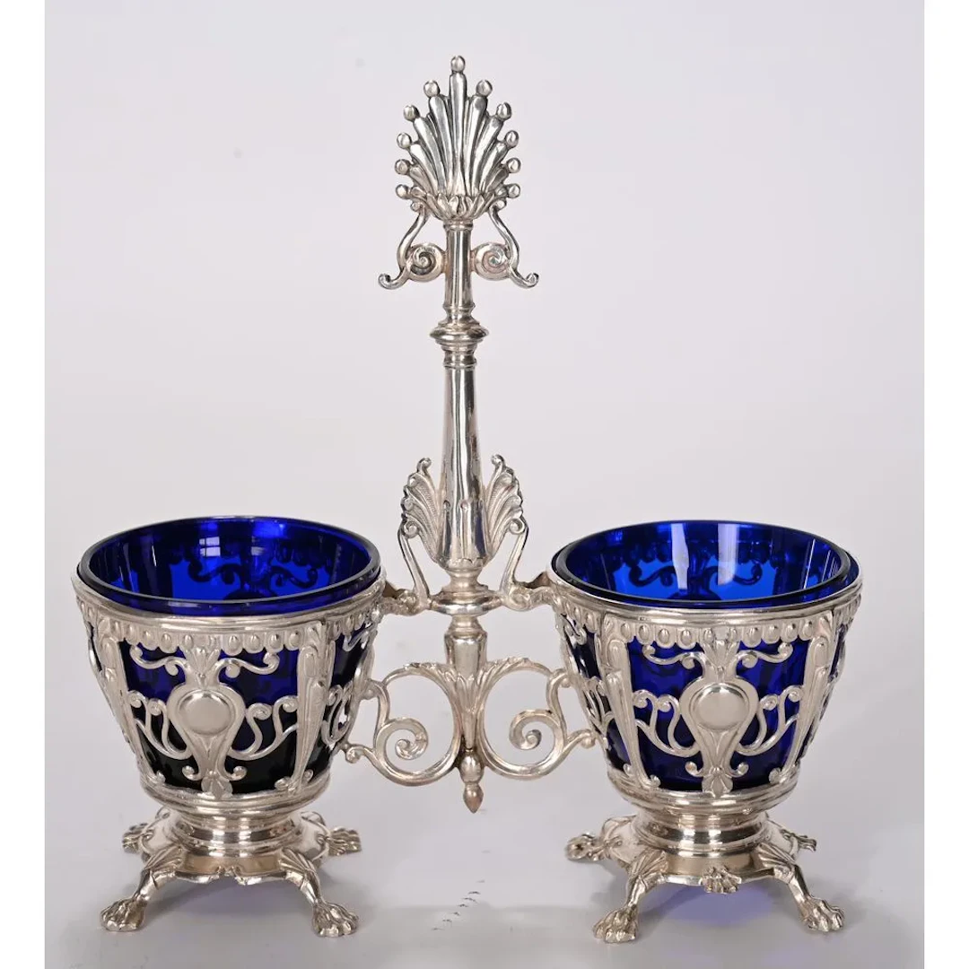 Double salt shaker made of solid silver, hallmarked with Minerva