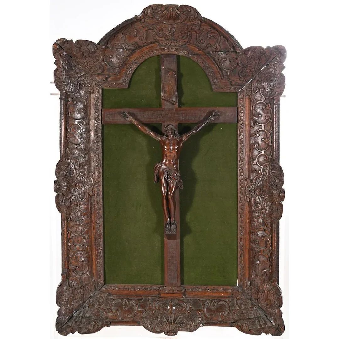 REGENCE-STYLE CRUCIFIX made of weathered natural wood, set in a beautiful