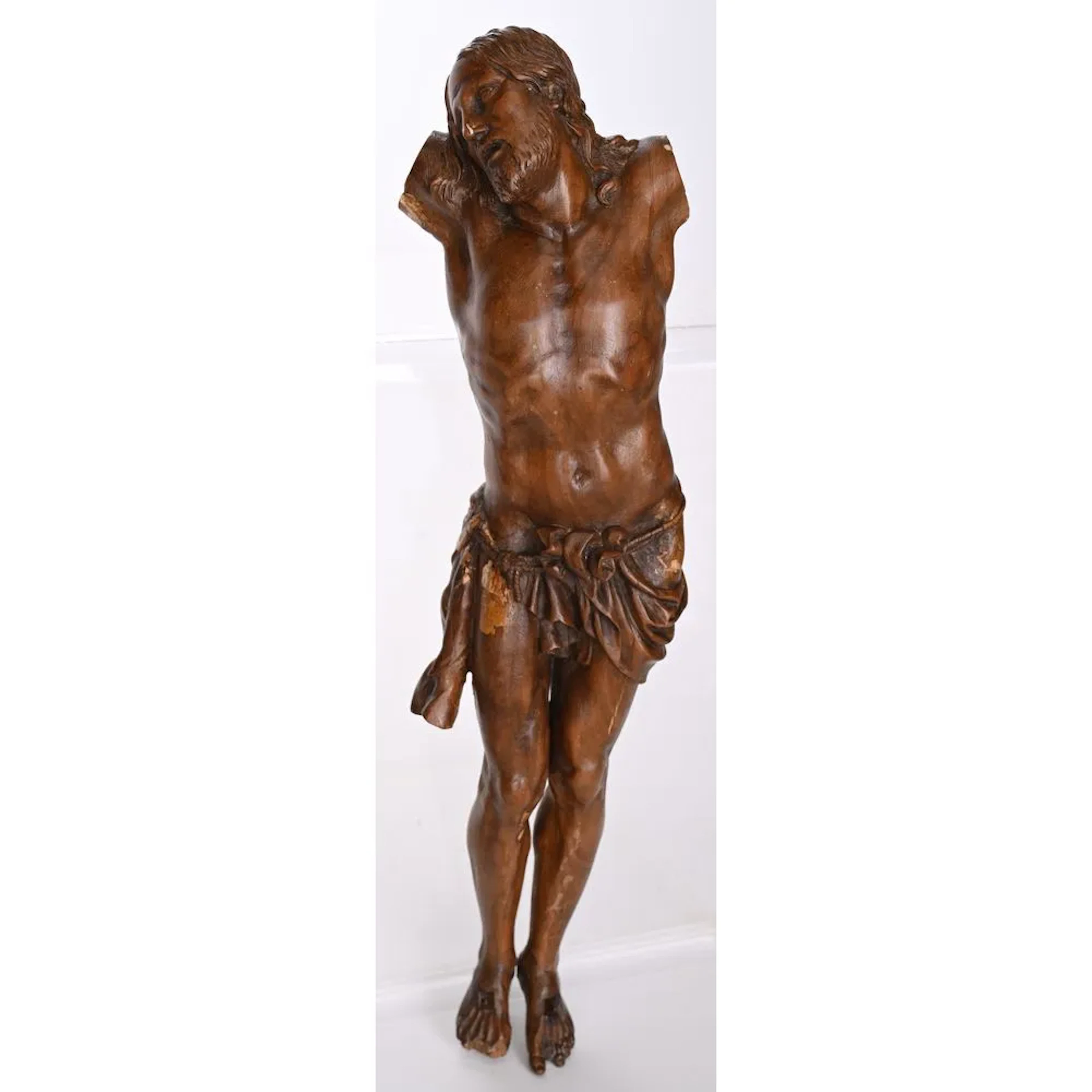 CHRIST, in walnut with some traces of polychromy. France, 17th century. H.50.
