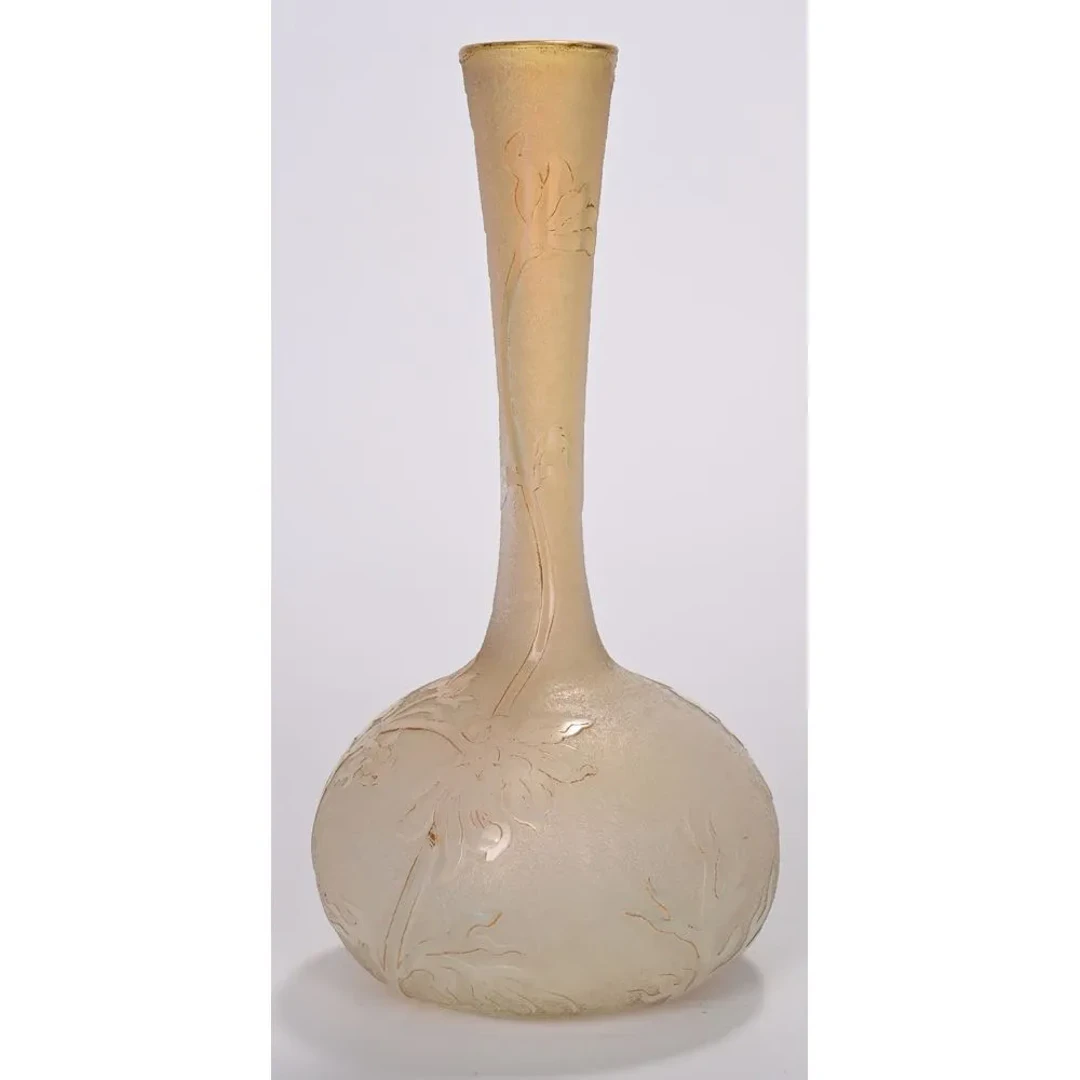 DAUM. Single-flower vase made of frosted glass in shades of yellow