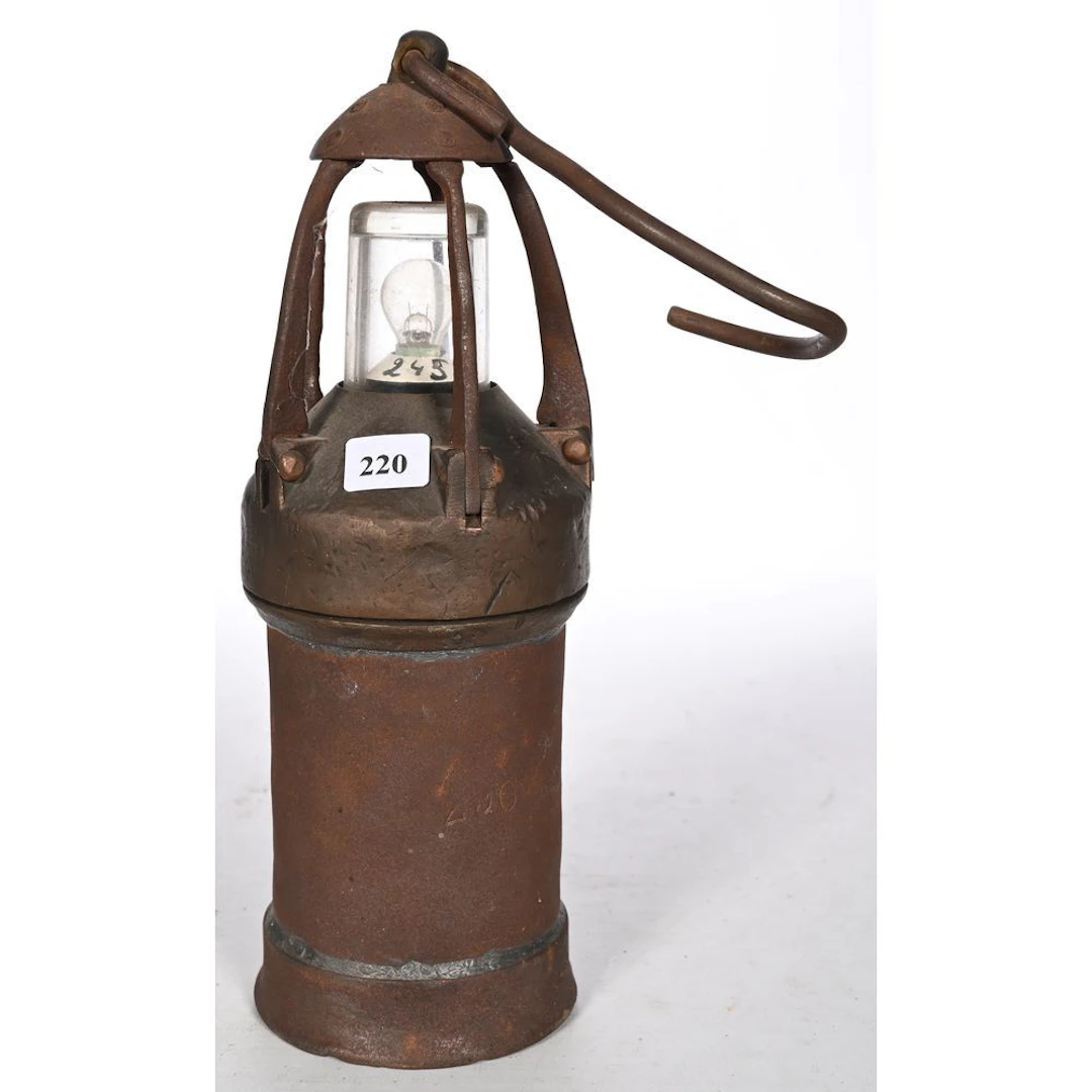 Metal MINER'S LAMP. Antique. H.29.