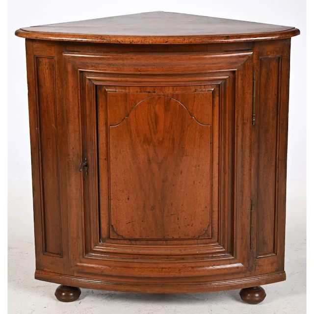 LOUIS XIV CORNER CABINET in solid walnut with a single rounded door