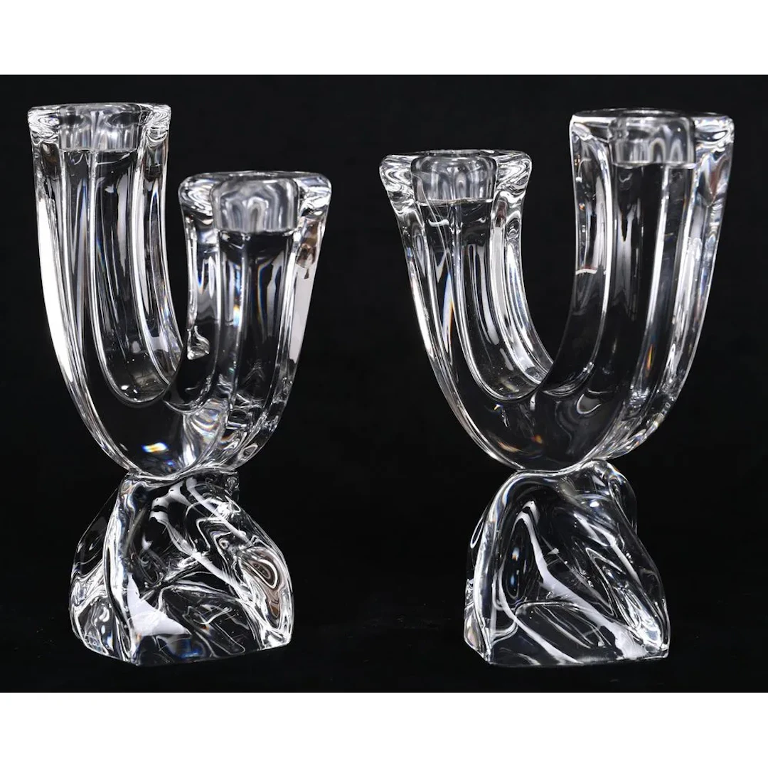 DAUM France. PAIR OF 2-armed candlesticks made of cut crystal in an