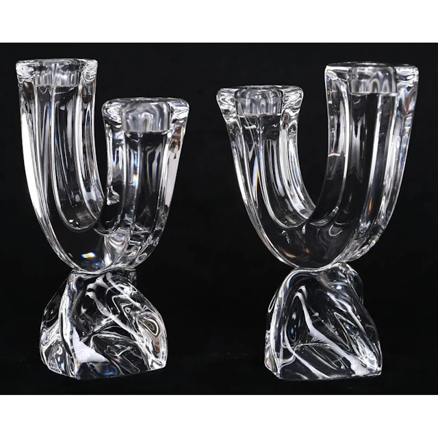 DAUM France. PAIR OF 2-armed candlesticks made of cut crystal in an