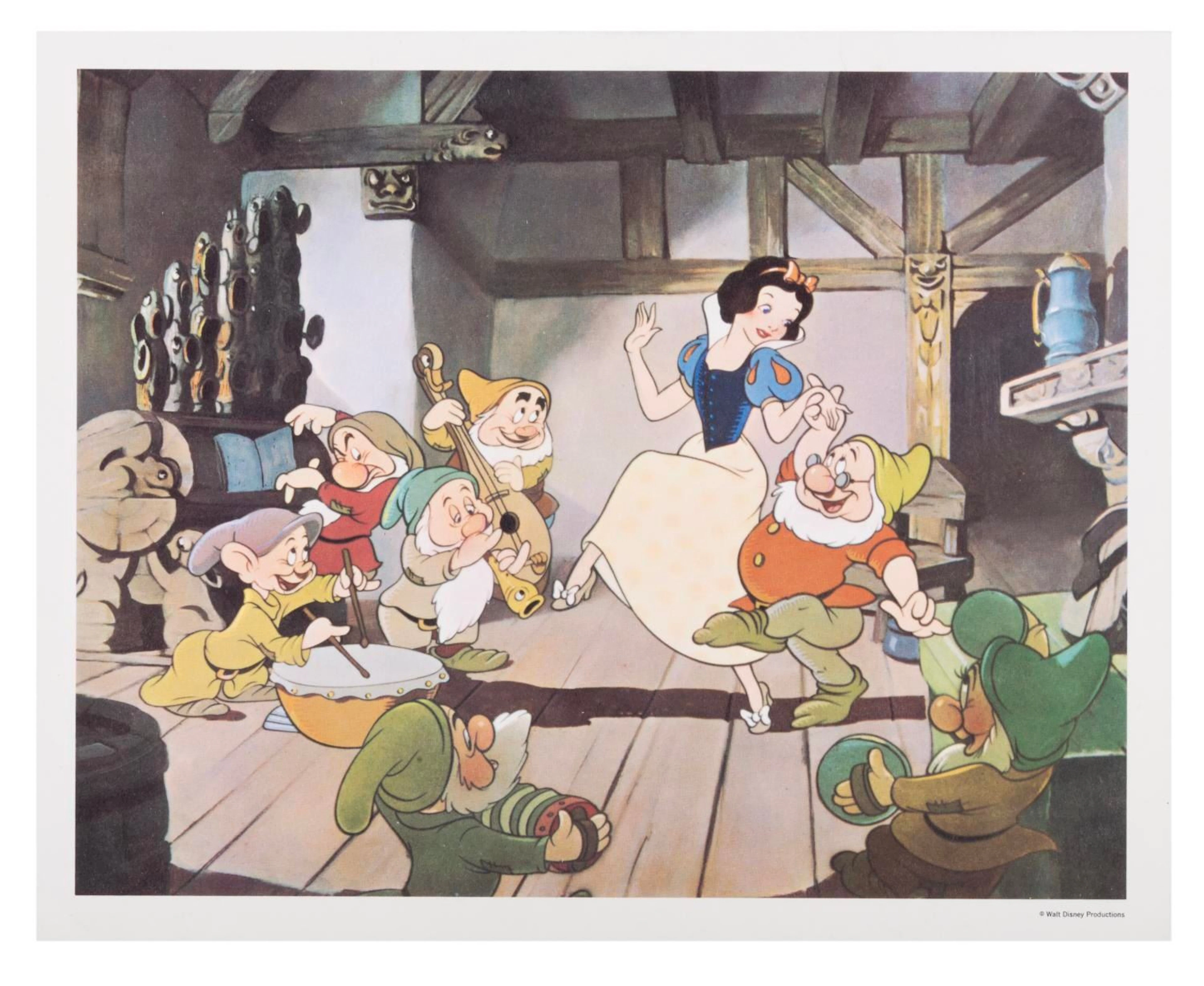 A "Snow White and the Seven Dwarfs" Fan Card.