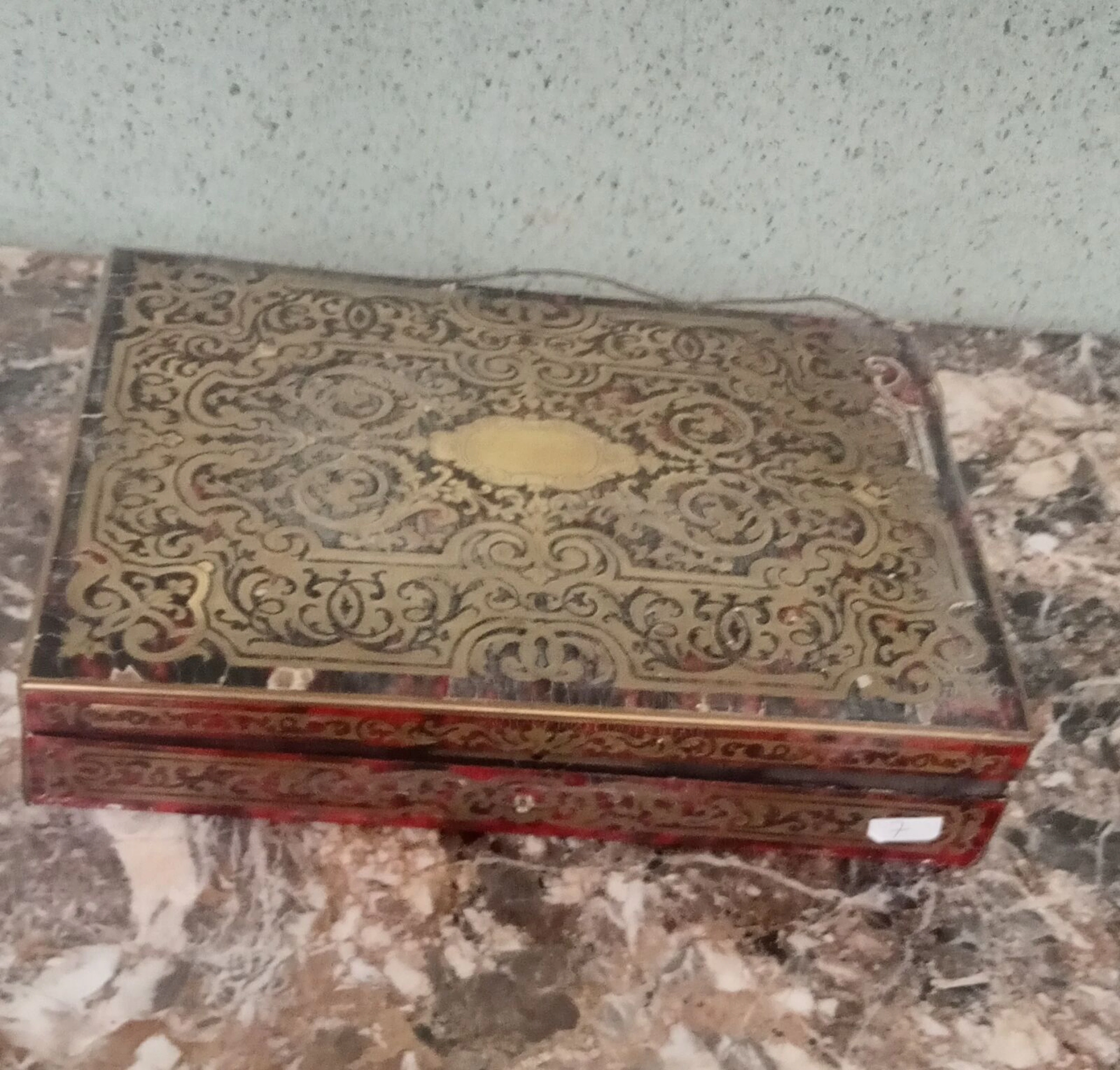 Boulle tortoiseshell and brass marquetry game box (first par - Lot 71