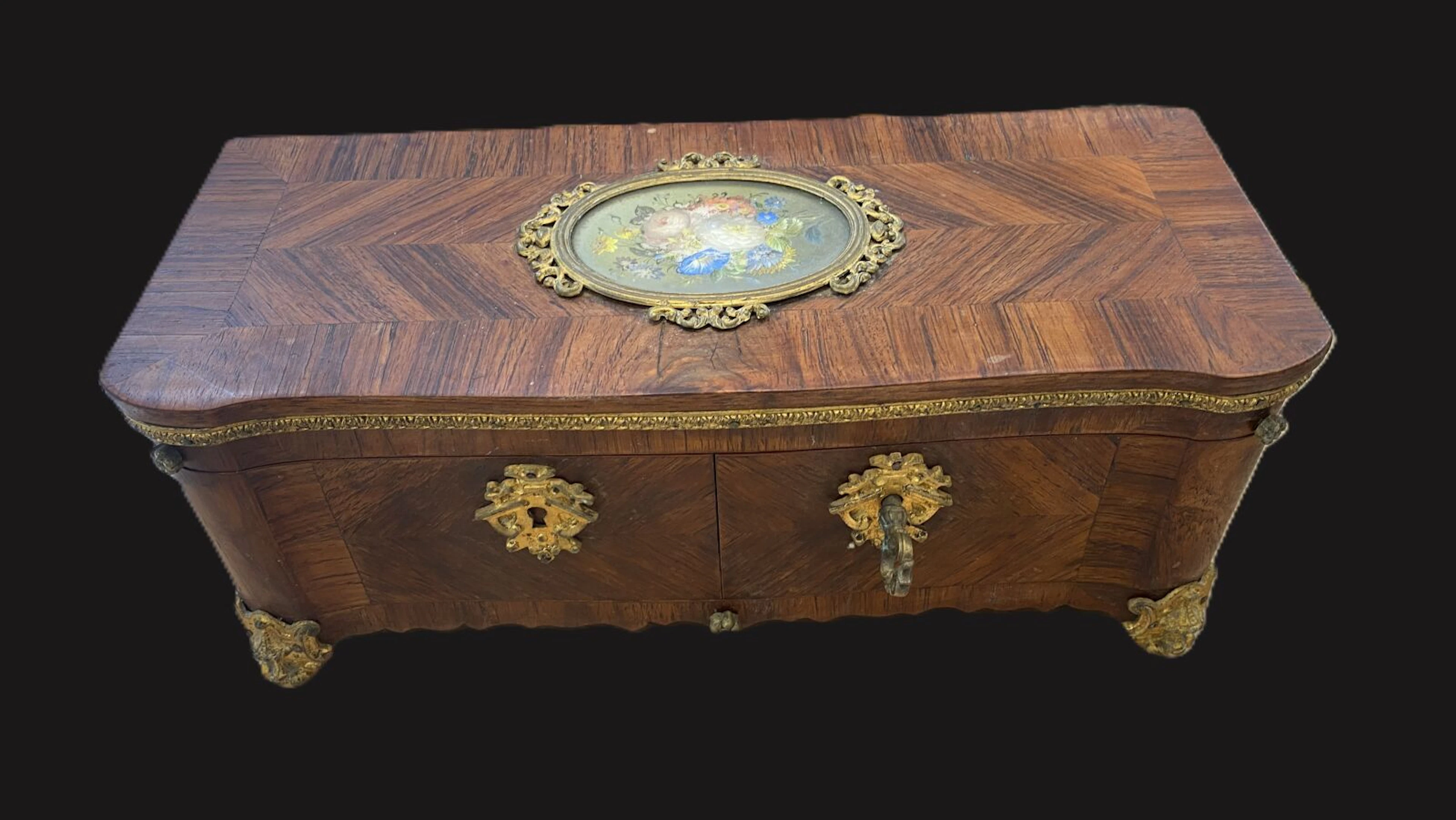 Glove box in veneered wood with inlaid decoration decorated - Lot 92