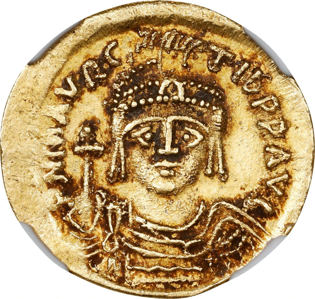 MAURICE TIBERIUS, 582-602. AV Solidus (4.33 gms), Constantinople Mint