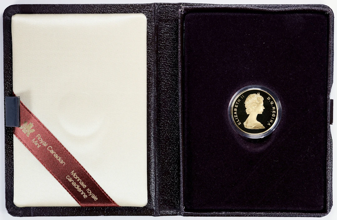 (0.5 oz, 15.552 g AGW). Canada. 1986 Peace Gold $100.