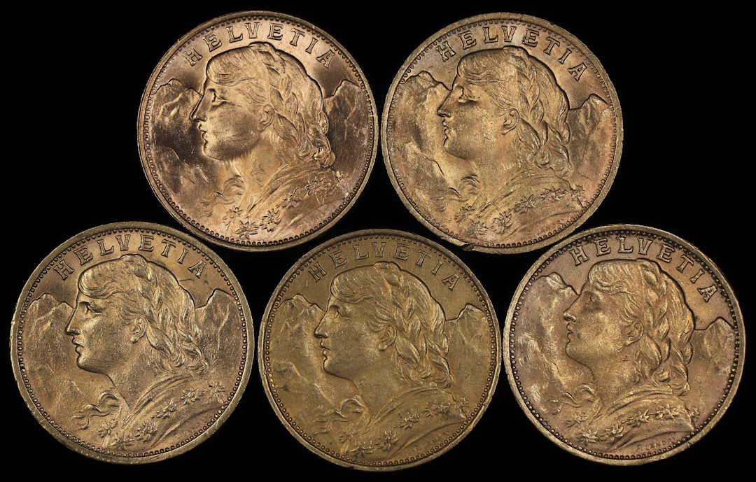 (0.935 oz, 29.082 g AGW). Switzerland. Lot of (5) Mixed Date Gold 20 Francs.